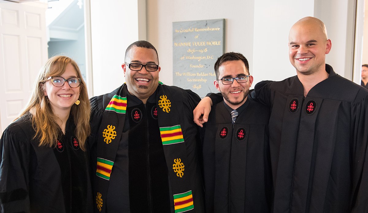 HDS grads wear robes with scarlet crows' feet for Commencement. Why? Find out here: https://t.co/MO4Ri8pAjM  #HDS17 https://t.co/ovz1XgJeHv